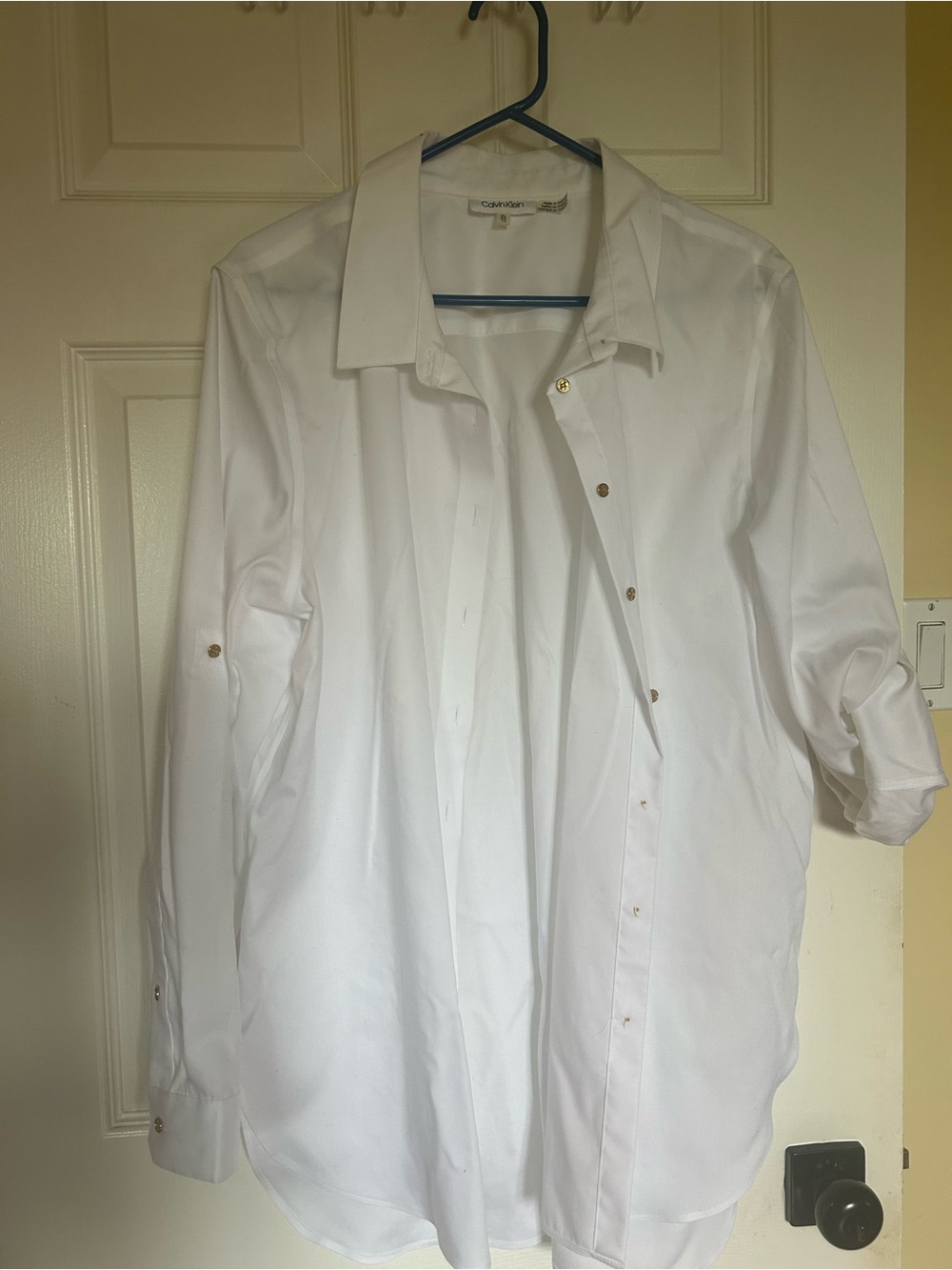 Calvin Klein White Button-Down Shirt - Relaxed Women's Style - Picture 2 of 7